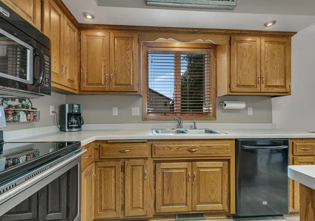 Photo 4 of Single family home for sale at 1542 Mulberry Rd, Saint Cloud, MN 56303 | MLS# 7105227 | Listing updated on 2026-10-03