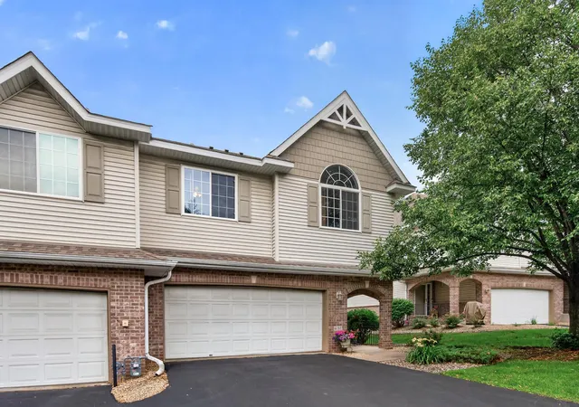 1st image of 637 Crane Creek Ln, Saint Paul, MN 55121 | MLS# 7105265