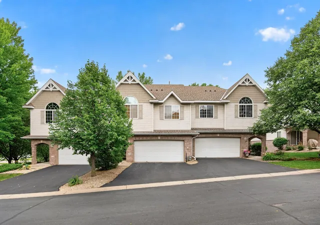 41st image of 637 Crane Creek Ln, Saint Paul, MN 55121 | MLS# 7105265