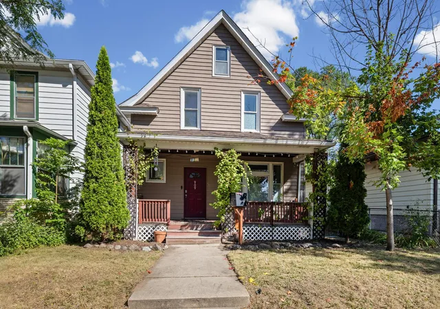 Photo 1 of Single family home for sale at 909 Sherburne Ave, Saint Paul, MN 55104 | MLS# 7105269 | Listing updated on 2026-09-18