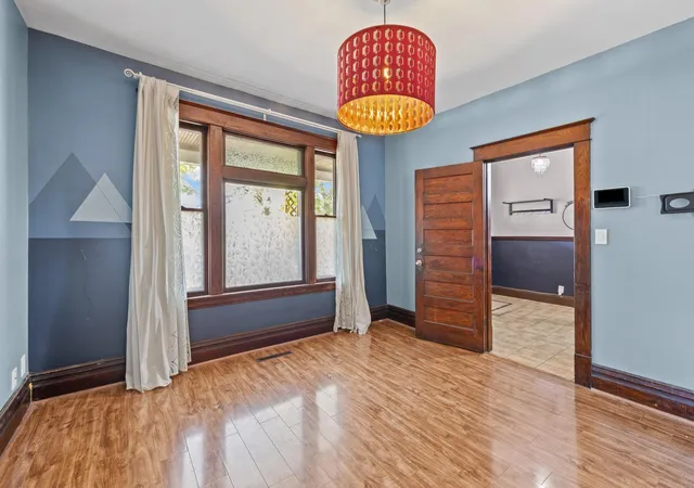 Photo 3 of Single family home for sale at 909 Sherburne Ave, Saint Paul, MN 55104 | MLS# 7105269 | Listing updated on 2026-09-18