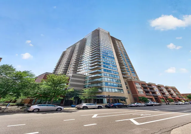 Homes for sale in Minneapolis, MN | 929 Portland Ave #209, Minneapolis, MN 55404 | MLS# 7105294