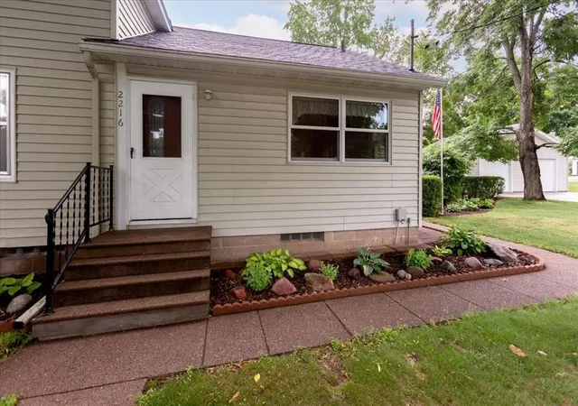 Homes for sale in Menomonie, WI | 2216 3rd St E, Menomonie, WI 54751 | MLS# 7105353