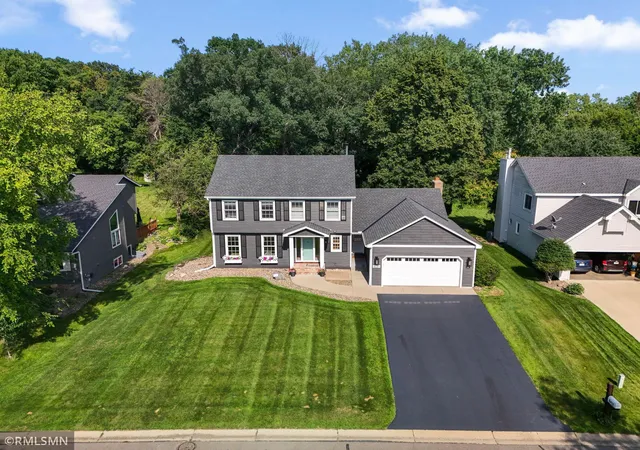 3rd image of 6459 Craig Dr, Eden Prairie, MN 55346 | MLS# 7105362