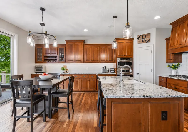 5th image of 16527 75Th Ave N, Maple Grove, MN 55311 | MLS# 7105366