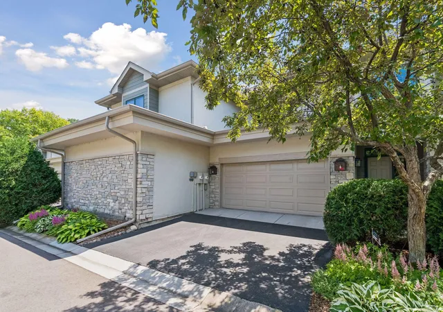 1st image of 290 Grace Pointe Ct, Wayzata, MN 55391 | MLS# 7105370