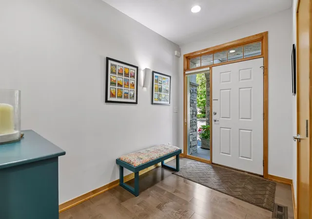 3rd image of 290 Grace Pointe Ct, Wayzata, MN 55391 | MLS# 7105370
