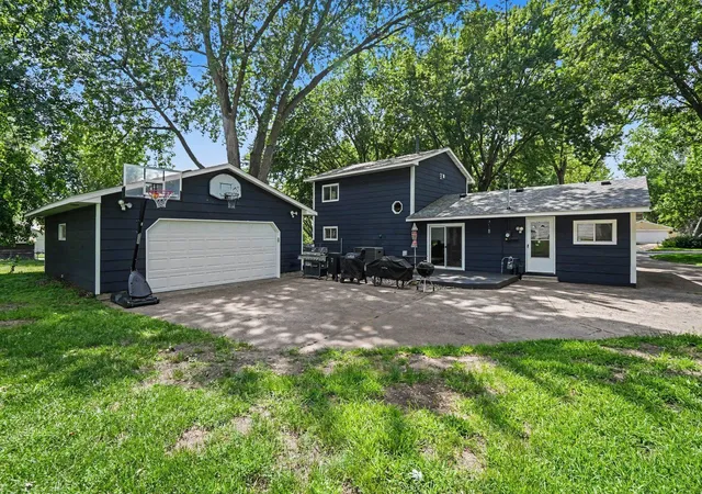 Homes for sale in Coon Rapids, MN | 10021 Redwood St Nw, Coon Rapids, MN 55433 | MLS# 7105378
