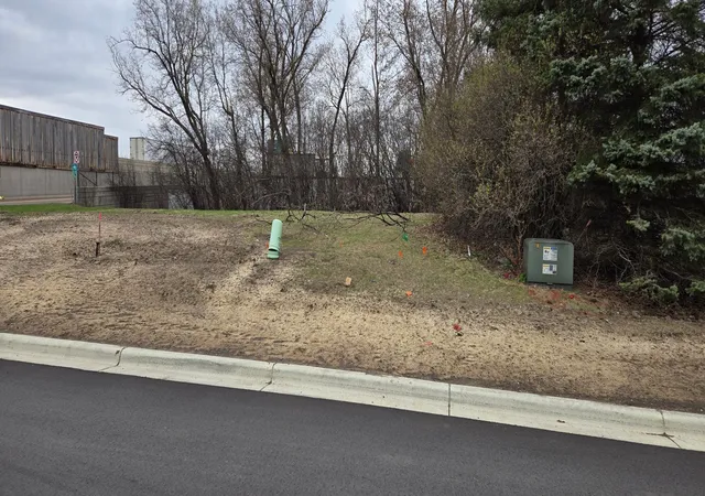 2nd image of 5509 Lindsay St, Minneapolis, MN 55422 | MLS# 7105381