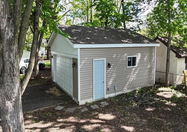 3rd image of 4158 Zane Ave N, Minneapolis, MN 55422 | MLS# 7105392