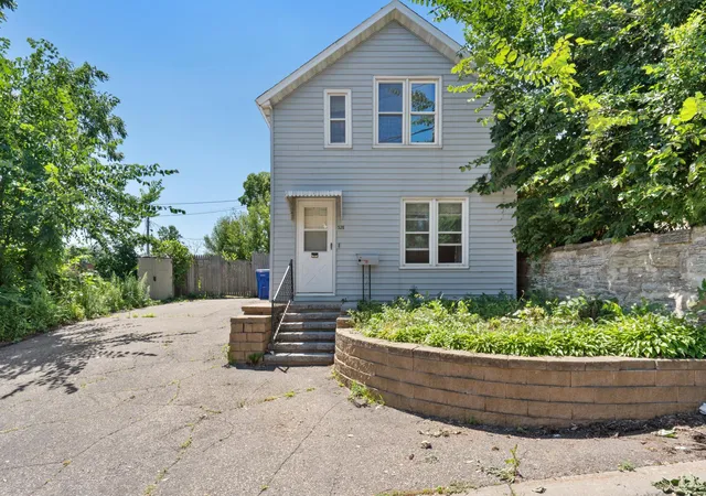 Photo 1 of Single family home for sale at 520 Fred St, Saint Paul, MN 55130 | MLS# 7105418 | Listing updated on 2026-09-25