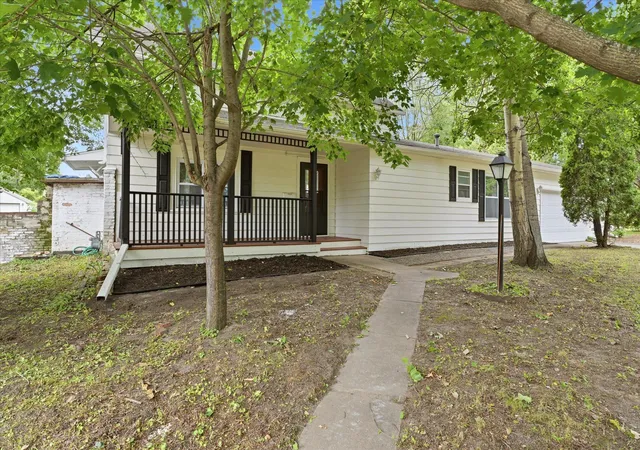 Photo 2 of Single family home for sale at 3715 31st Avenue N, Minneapolis, MN 55422 | MLS# 7105434 | Listing updated on 2026-08-13