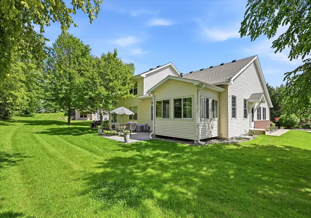 Homes for sale in Chanhassen, MN | 2446 Autumn Ridge Ct, Chanhassen, MN 55317 | MLS# 7105454