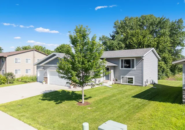 2nd image of 805 6th St Ne, Stewartville, MN 55976 | MLS# 7105471