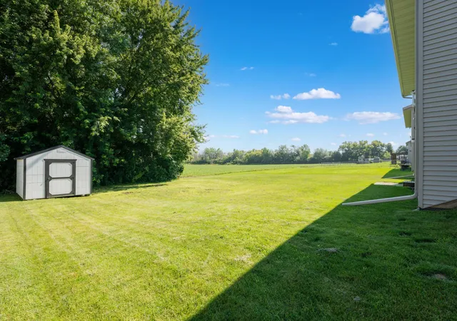 Photo 3 of Single family home for sale at 805 6th Street Ne, Stewartville, MN 55976 | MLS# 7105471 | Listing updated on 2026-08-31