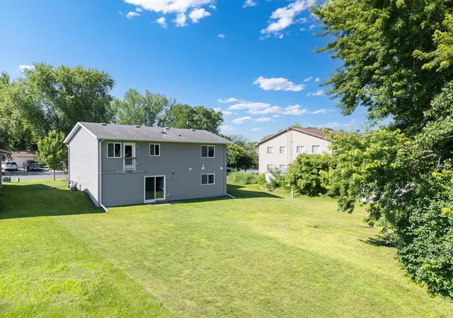 Photo 3 of Single family home for sale at 805 6th Street NE, Stewartville, MN 55976 | MLS# 7105471 | Listing updated on 2026-08-31