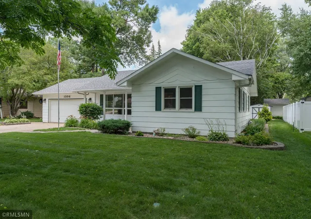 Homes for sale in Mankato, MN | 1506 James Dr, Mankato, MN 56003 | MLS# 7105473