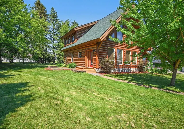 2nd image of 1030 Lokhorst St, Baldwin, WI 54002 | MLS# 7105484