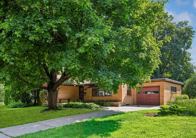 Photo 2 of Single family home for sale at 619 Nevada St, Northfield, MN 55057 | MLS# 7105497 | Listing updated on 2026-09-19