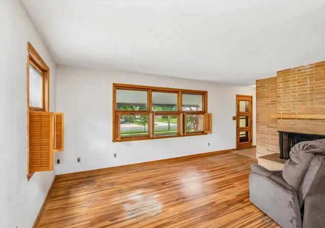 Photo 3 of Single family home for sale at 619 Nevada St, Northfield, MN 55057 | MLS# 7105497 | Listing updated on 2026-09-19