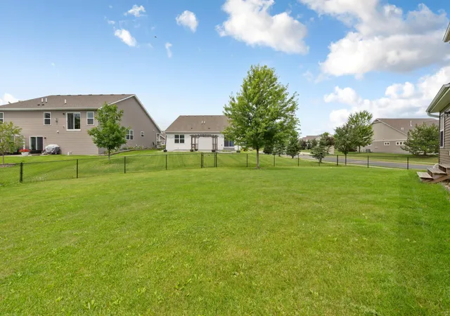 39th image of 601 Stonegate Cir, Waconia, MN 55387 | MLS# 7105520