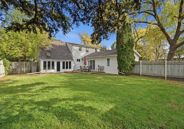 Photo 3 of Single family home for sale at 624 11th Street Sw, Willmar, MN 56201 | MLS# 7105530 | Listing updated on 2026-10-06