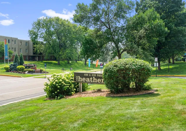 3rd image of 4120 Parklawn Ave #231, Minneapolis, MN 55435 | MLS# 7105542