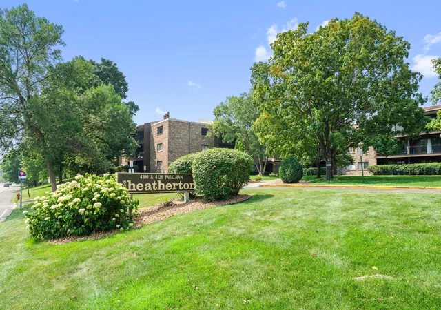 5th image of 4120 Parklawn Ave #231, Minneapolis, MN 55435 | MLS# 7105542