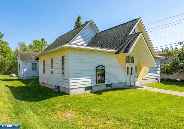Photo 3 of Single family home for sale at 32 Church St, Soudan, MN 55782 | MLS# 7105568 | Listing updated on 2026-07-08