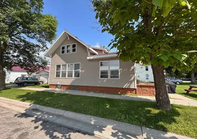 1st image of 321 Lowery Ave, Belgrade, MN 56312 | MLS# 7105591