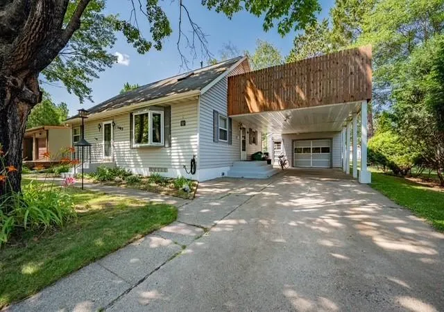 Photo 3 of Single family home for sale at 1403 SW 1st Avenue, Grand Rapids, MN 55744 | MLS# 7105596 | Listing updated on 2026-08-30