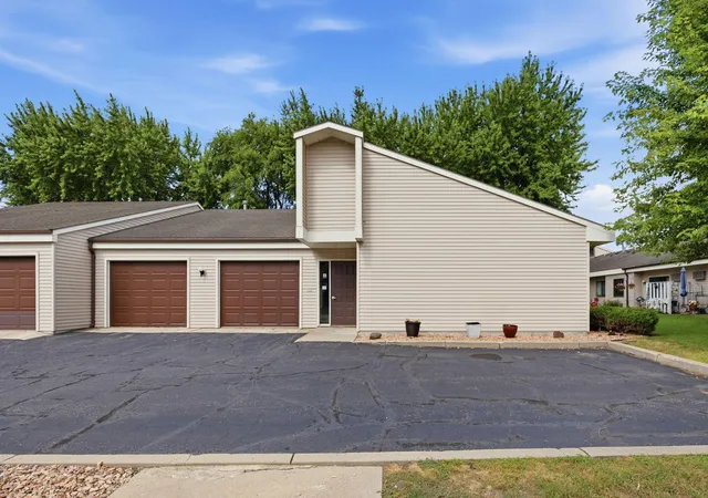 3rd image of 416 S Sibley Ave #206, Litchfield, MN 55355 | MLS# 7105598