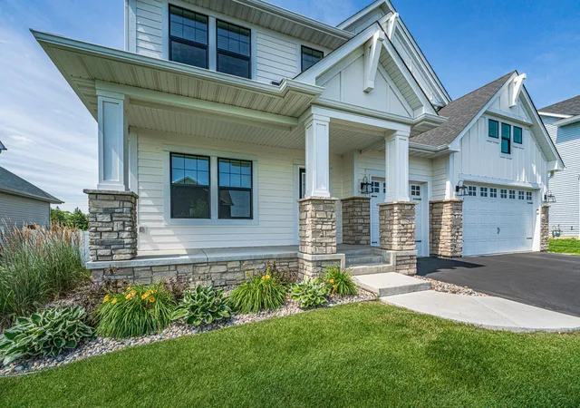 Photo 2 of Single family home for sale at 17652 Jett Cir Se, Prior Lake, MN 55372 | MLS# 7105601 | Listing updated on 2026-08-11