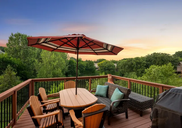 4th image of 9971 Lawson Ln, Eden Prairie, MN 55347 | MLS# 7105633