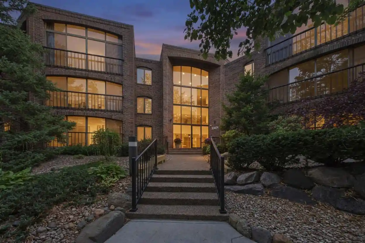 Listing Photo 32 - Condo for sale in 5501 Dewey Hl Rd located at 5501 Dewey Hl Rd, Edina, MN 55439 - Unit #322