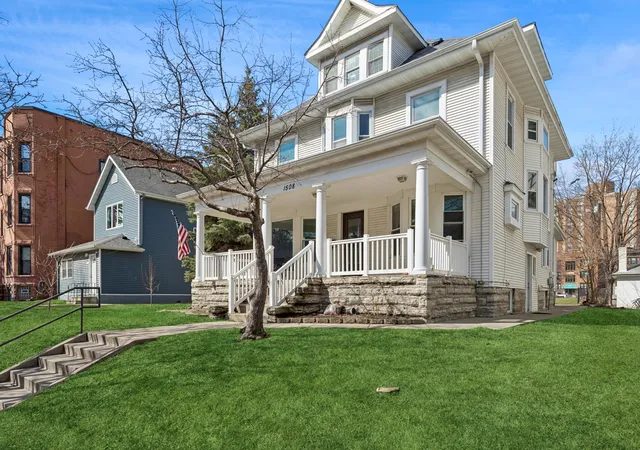 Homes for sale in Minneapolis, MN | 1508 Elliot Ave, Minneapolis, MN 55404 | MLS# 7105662