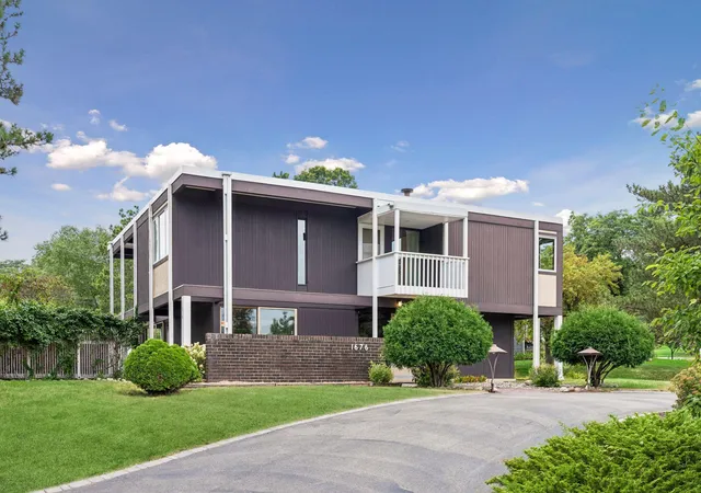Photo 4 of Single family home for sale at 1676 Virginia Ave S, Minneapolis, MN 55426 | MLS# 7105667 | Listing updated on 2026-08-25