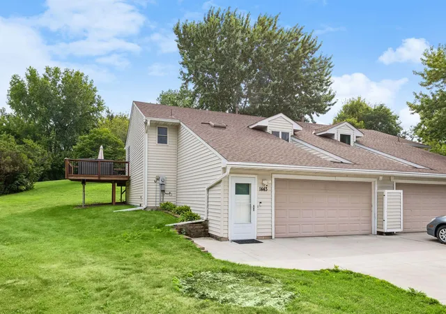 1st image of 1443 Independence Ave, Chaska, MN 55318 | MLS# 7105675