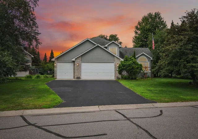 Homes for sale in Andover, MN | 13820 Sycamore St Nw, Andover, MN 55304 | MLS# 7105677