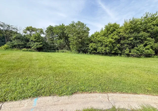 Homes for sale in Faribault, MN | 1218 Southview Dr, Faribault, MN 55021 | MLS# 7105686