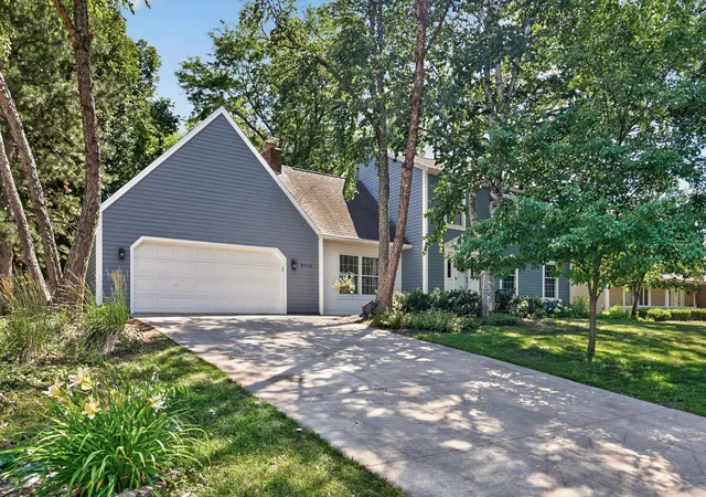 Photo 1 of Single family home for sale at 8906 138th Street Ct, Apple Valley, MN 55124 | MLS# 7105716 | Listing updated on 2026-07-24