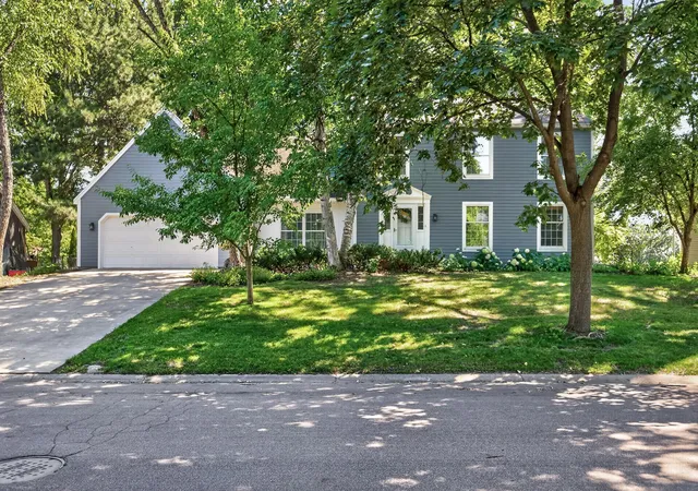 Photo 3 of Single family home for sale at 8906 138th Street Ct, Apple Valley, MN 55124 | MLS# 7105716 | Listing updated on 2026-07-24