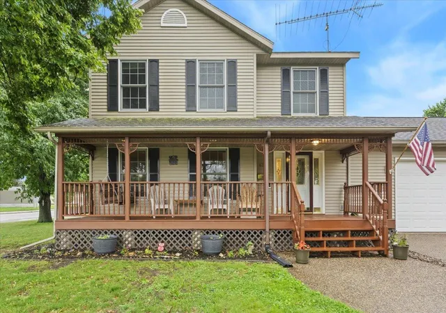 image of 624 S 7th St, Lake City, MN 55041 | MLS# 7105740