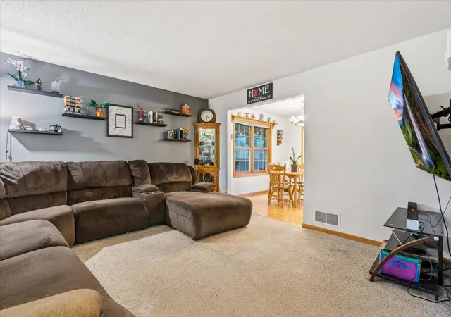 image of 624 S 7th St, Lake City, MN 55041 | MLS# 7105740