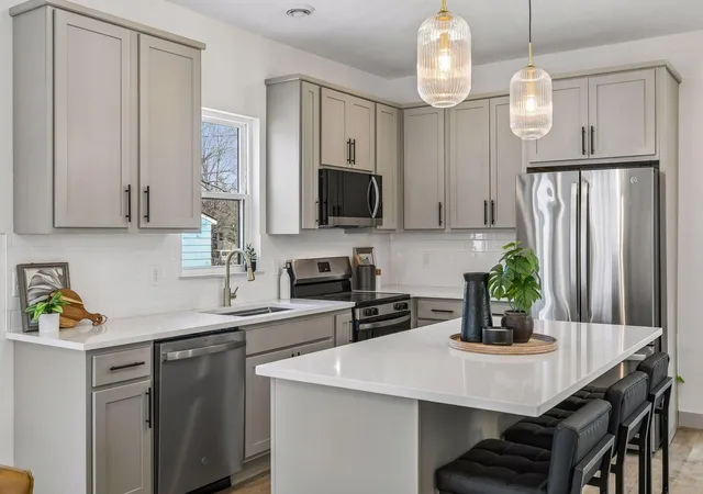 Photo 3 of Single family home for sale at 2414 Como Ave Se, Minneapolis, MN 55414 | MLS# 7105746 | Listing updated on 2026-07-18