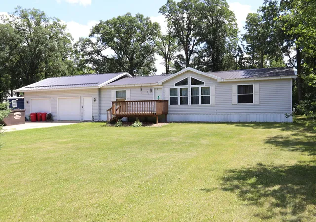 Homes for sale in Badger, MN | 752 Lenmark Ln, Badger, MN 56714 | MLS# 7105747