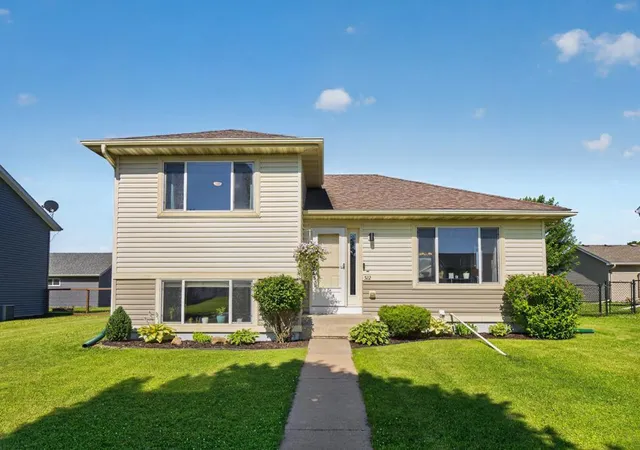 2nd image of 522 Brook Ave, Saint Charles, MN 55972 | MLS# 7105752