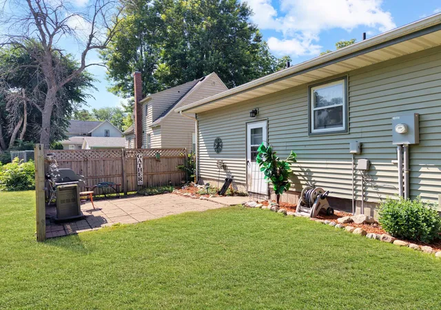 4th image of 506 Lynd St, Marshall, MN 56258 | MLS# 7105757