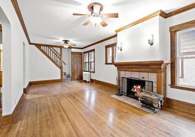 Photo 1 of Sale Pending at 1051 Sherburne Ave, Saint Paul, MN 55104 | MLS# 7105764 | Listing updated on 2026-10-01