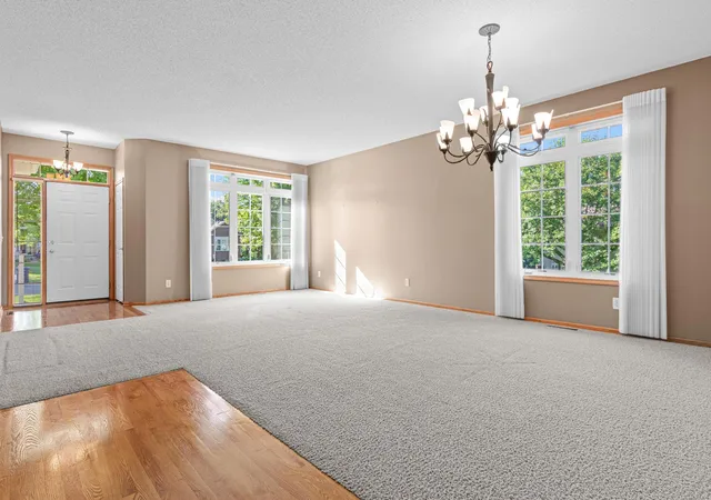 Photo 4 of Single family home for sale at 19132 Inndale Dr, Lakeville, MN 55044 | MLS# 7105782 | Listing updated on 2026-09-23